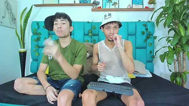 STRANGER BOYS online show from 07-25-26, 11:13