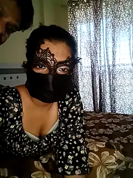 Snapshot of Desii_Couple69 chatting on 05-27-26, 11:07 Desii Couple69 online show from 05-27-26, 11:07