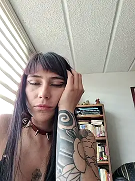 alynnafem online show from 07-22-26, 08:44
