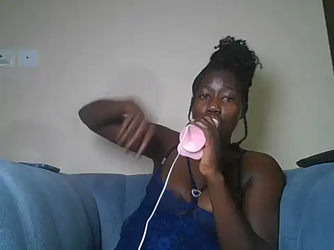 Snapshot of Silky_aura chatting on 05-26-26, 10:17 Silky aura online show from 05-26-26, 10:17