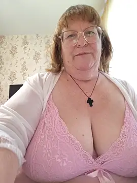 Snapshot of Sweet19-68 chatting on 06-11-26, 04:21 Sweet19-68 online show from 06-11-26, 04:21