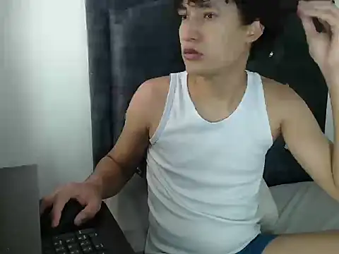 Snapshot of Jerry_skinnyyy chatting on 05-28-26, 02:03 Jerry skinnyyy online show from 05-28-26, 02:03