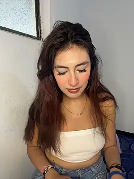 Snapshot of velariasoft_ chatting on 05-27-26, 04:15 velariasoft online show from 05-27-26, 04:15