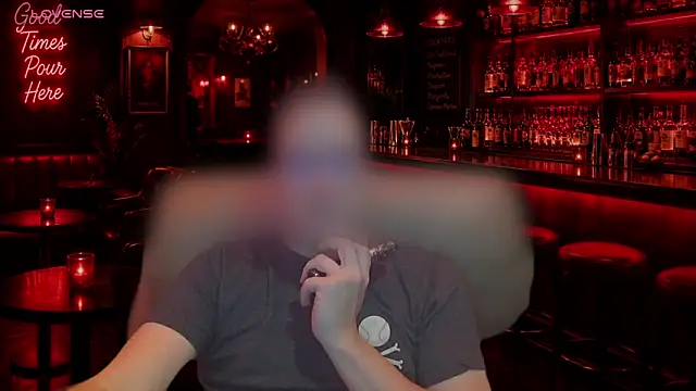 Snapshot of WhiskeyLounge chatting on 05-26-26, 10:17 WhiskeyLounge online show from 05-26-26, 10:17