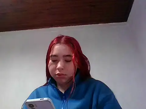 Annisofi000 online show from 06-04-26, 06:36