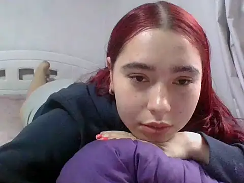 Annisofi000 online show from 06-10-26, 06:29