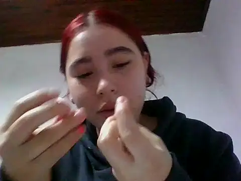 Annisofi000 online show from 06-12-26, 10:25