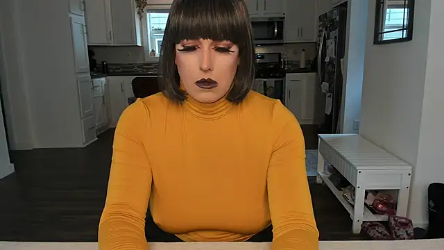 Snapshot of Danielle_tv33 chatting on 12-13-24, 05:43 Danielle tv33 online show from 12-13-24, 05:43