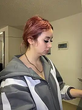 Sophia LuxxX online show from 06-10-26, 07:57