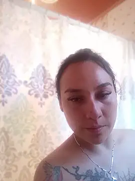 Lovenly loreine22 online show from 06-05-26, 01:23