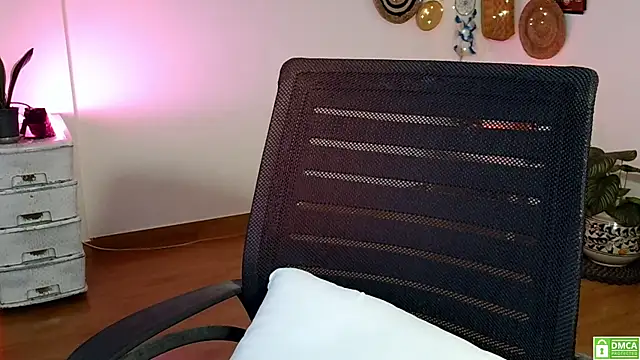 Yalinahotty online show from 06-06-26, 02:38