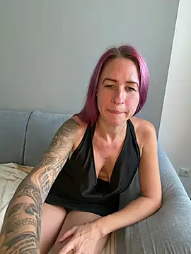 GermanMilfJasmin online show from 07-28-26, 03:43