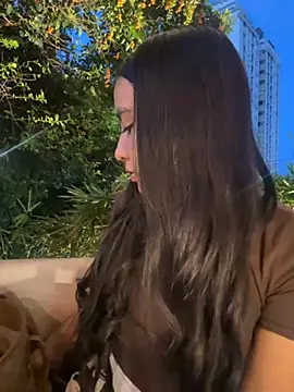 Snapshot of HaileyBieber_ chatting on 06-01-26, 11:28 HaileyBieber online show from 06-01-26, 11:28