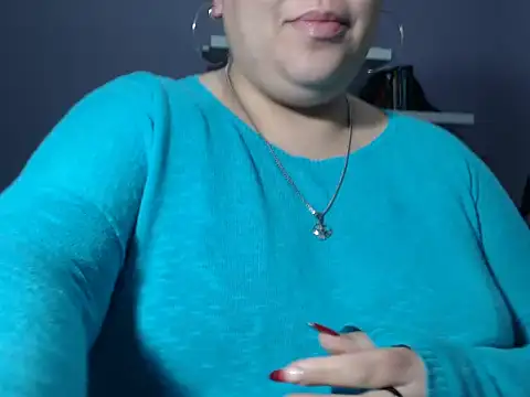 Snapshot of June_Osborne chatting on 05-28-26, 11:02 June Osborne online show from 05-28-26, 11:02