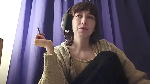 Snapshot of Julixta chatting on 06-04-26, 11:55 Julixta online show from 06-04-26, 11:55