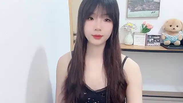 Louise-3 online show from 06-20-26, 07:27