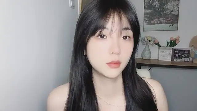 Louise-3 online show from 07-19-26, 11:47