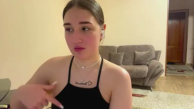 Snapshot of AnnaMaccoil chatting on 05-31-26, 03:41 AnnaMaccoil online show from 05-31-26, 03:41