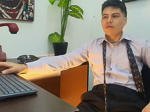 AquilesTaylor online show from 07-14-26, 12:44