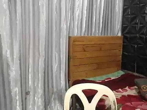 YourQueen Alyja online show from 07-10-26, 12:08