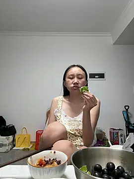 Xiao Mao meow online show from 07-25-26, 12:25