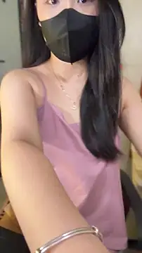 Snapshot of Linnacute22 chatting on 07-14-26, 03:18 Linnacute22 online show from 07-14-26, 03:18