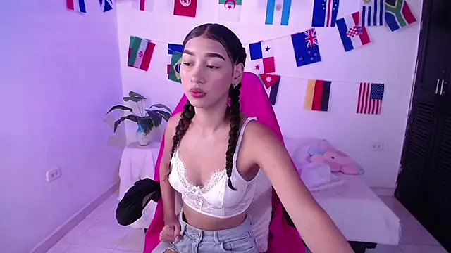mia cute girl online show from 07-04-26, 06:36