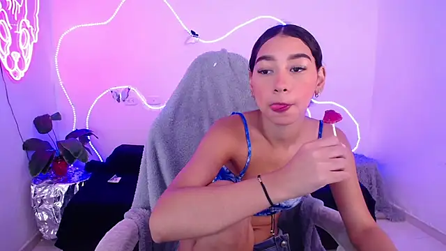 mia cute girl online show from 07-28-26, 12:12