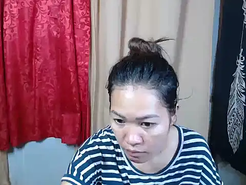 urpretty hotmama online show from 07-28-26, 01:34