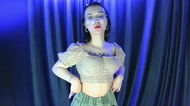 Snapshot of MilaHoleen chatting on 06-02-26, 05:59 MilaHoleen online show from 06-02-26, 05:59