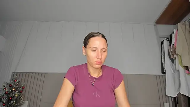 SofiClimbing online show from 02-07-26, 05:11