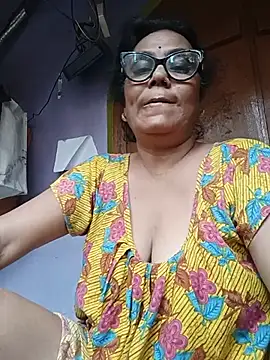 chatterjeesayani567 online show from 07-02-26, 11:05