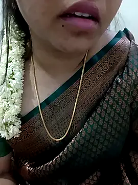 Snapshot of Anushka_tamil_kannada chatting on 06-18-26, 12:42 Anushka tamil kannada online show from 06-18-26, 12:42