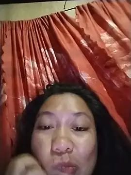 Yummyleyn online show from 06-01-26, 01:13
