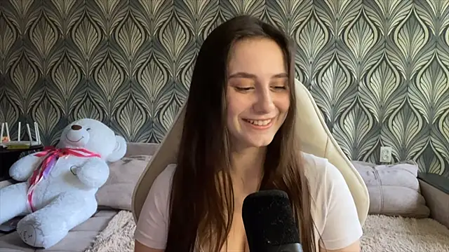 LauriWhitlock online show from 06-02-26, 12:07
