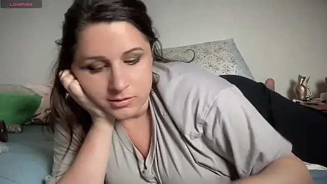 Snapshot of maddiliz chatting on 02-17-25, 04:31 maddiliz online show from 02-17-25, 04:31