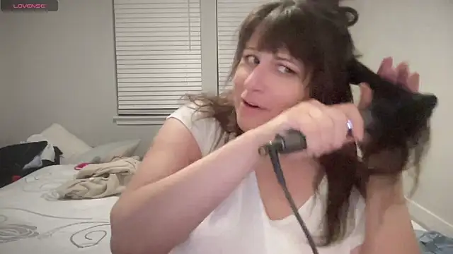 Snapshot of maddiliz chatting on 03-08-25, 01:39 maddiliz online show from 03-08-25, 01:39