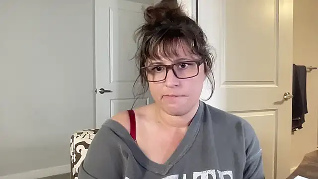 Snapshot of maddiliz chatting on 09-20-25, 12:11 maddiliz online show from 09-20-25, 12:11