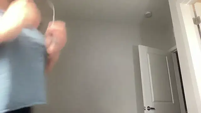 Snapshot of maddiliz chatting on 09-24-25, 03:54 maddiliz online show from 09-24-25, 03:54