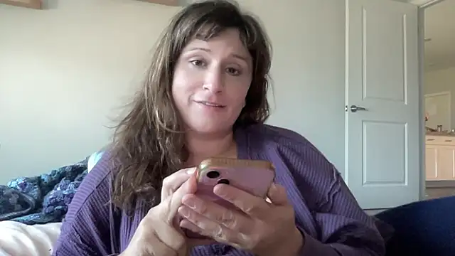 Snapshot of maddiliz chatting on 10-22-25, 03:12 maddiliz online show from 10-22-25, 03:12