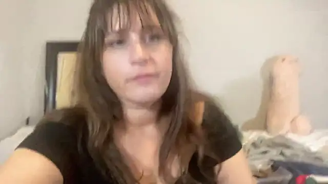 Snapshot of maddiliz chatting on 11-20-25, 12:44 maddiliz online show from 11-20-25, 12:44