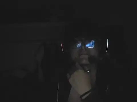Snapshot of layom_21 chatting on 06-02-26, 04:25 layom 21 online show from 06-02-26, 04:25