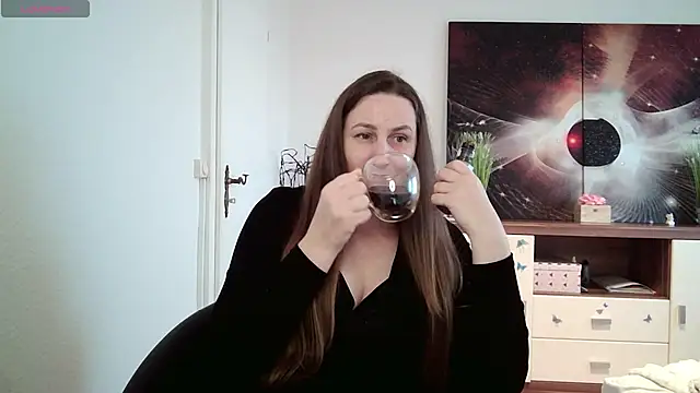 Snapshot of Yevgeshka-Milashka chatting on 02-19-25, 06:55 Yevgeshka-Milashka online show from 02-19-25, 06:55