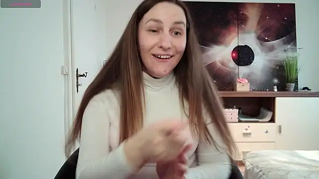 Snapshot of Yevgeshka-Milashka chatting on 02-21-25, 09:45 Yevgeshka-Milashka online show from 02-21-25, 09:45