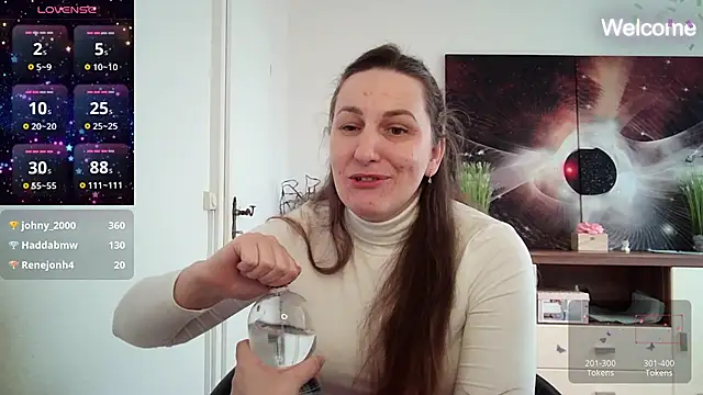 Snapshot of Yevgeshka-Milashka chatting on 03-01-25, 10:45 Yevgeshka-Milashka online show from 03-01-25, 10:45