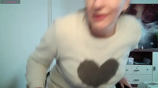 Snapshot of Yevgeshka-Milashka chatting on 03-03-25, 07:32 Yevgeshka-Milashka online show from 03-03-25, 07:32