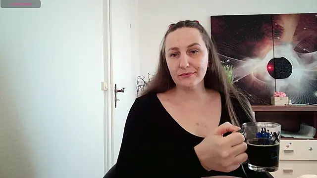 Snapshot of Yevgeshka-Milashka chatting on 03-04-25, 09:51 Yevgeshka-Milashka online show from 03-04-25, 09:51