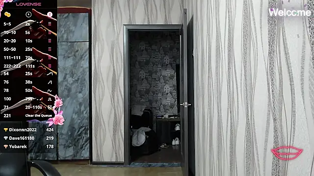 Snapshot of Yevgeshka-Milashka chatting on 09-21-25, 07:10 Yevgeshka-Milashka online show from 09-21-25, 07:10