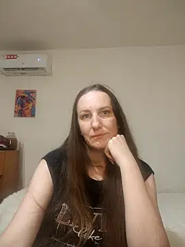 Snapshot of Yevgeshka-Milashka chatting on 12-14-25, 05:13 Yevgeshka-Milashka online show from 12-14-25, 05:13