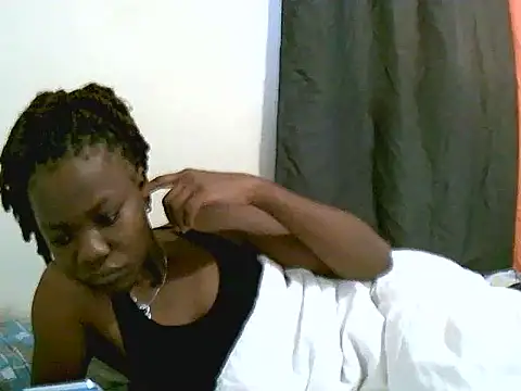 QueenSar online show from 06-22-26, 05:15